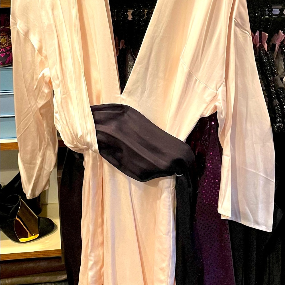 Gorgeous v neck and v back kimono dress with a classic obi belt